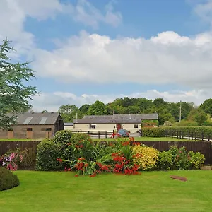 Beautiful Newly Converted Barn In St Hilary Guest house